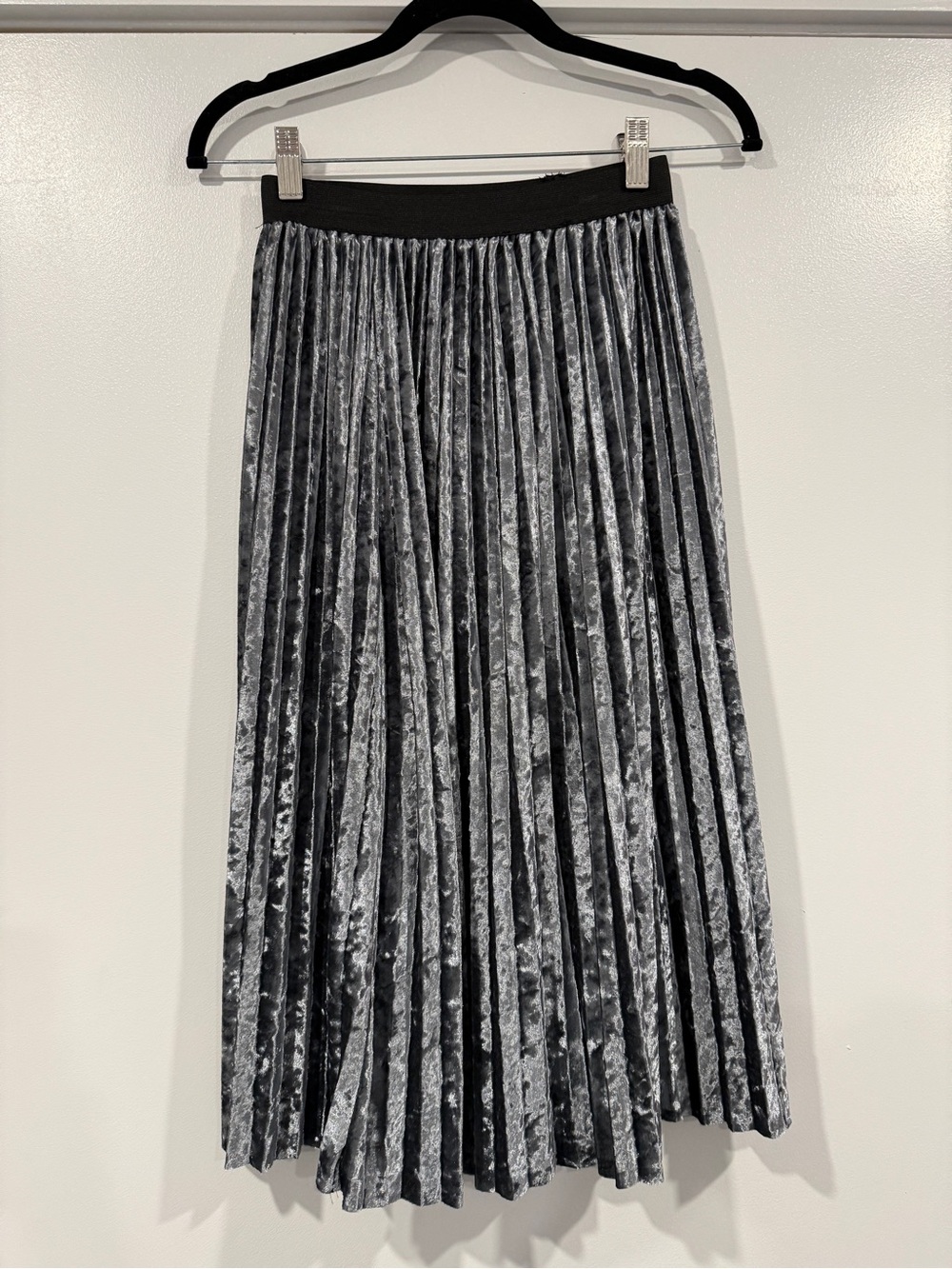 Silver pleated velvet midi skirt
